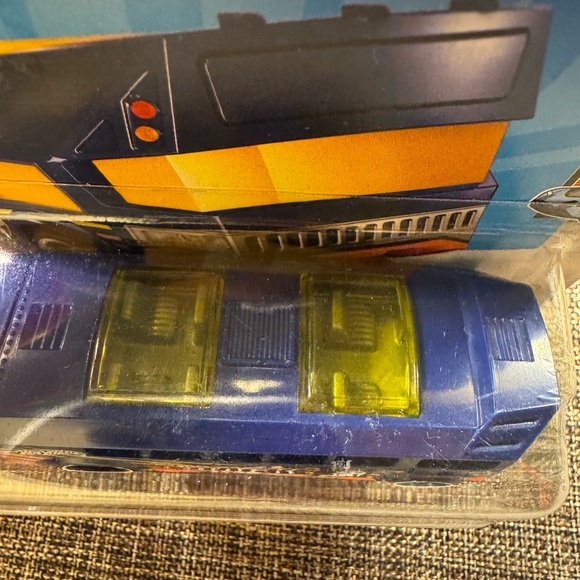 1038-MOC Two Mattel Hot Wheels 2023 Dodge Van & 2023 HW Metro New Unopened - Picture 9 of 12